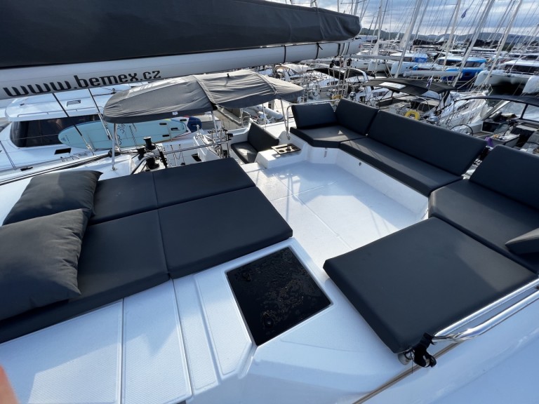 Catamaran to hire Sukošan at the best price