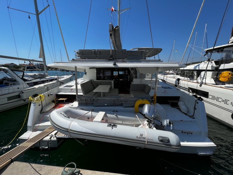 Catamaran to hire Sukošan at the best price