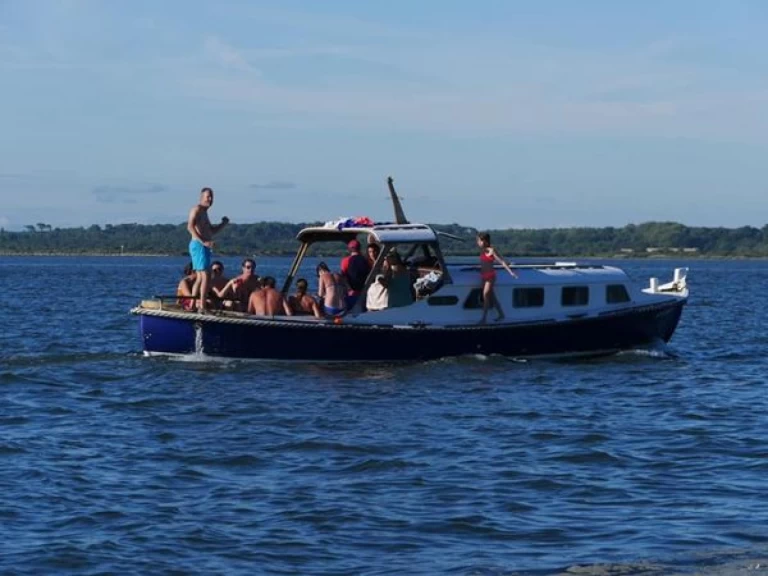 Hire a Lacaze Pinassotte Arcachon