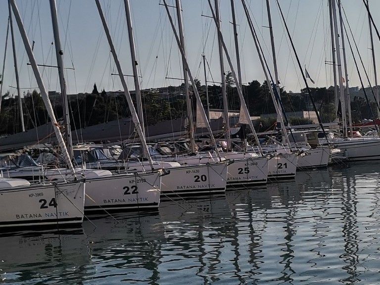 Hire Sailboat with or without skipper Salona Izola