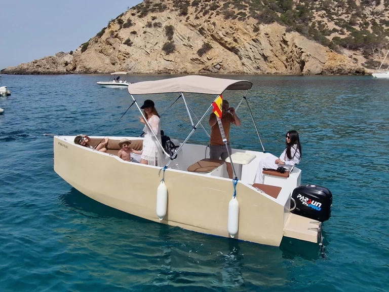 Charter a Gilmar Gilmar in Port d'Andratx on Samboat