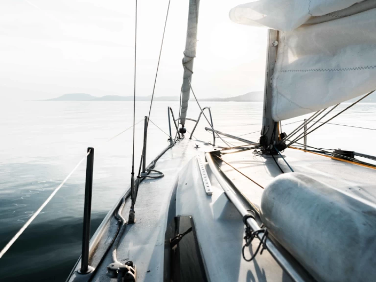 Charter a Bavaria Bavaria 44 in Heraklion on Samboat