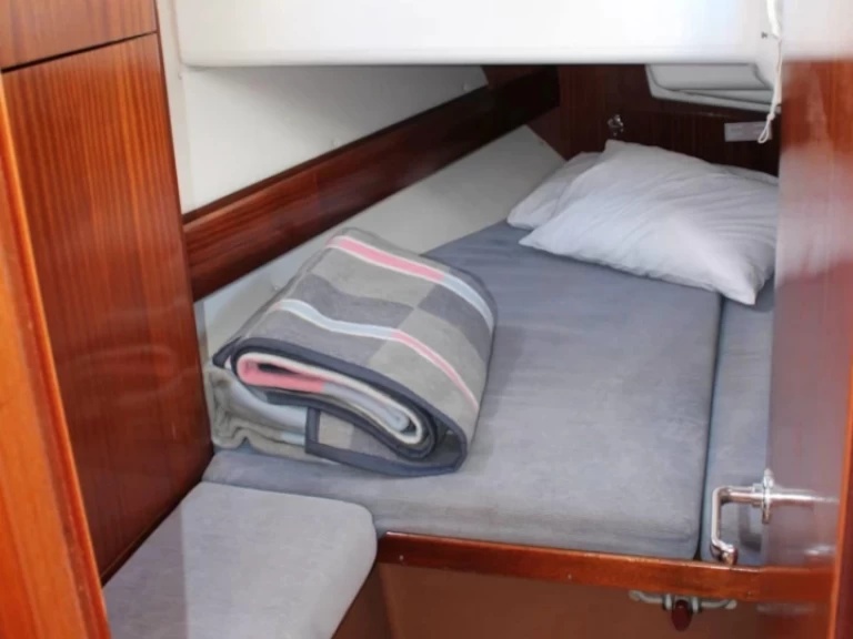 Yacht hire Heraklion cheap Bavaria 44