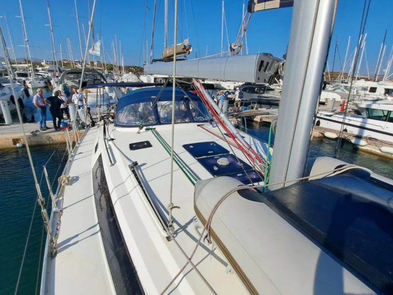 Hire Sailboat Bavaria with a boat licence