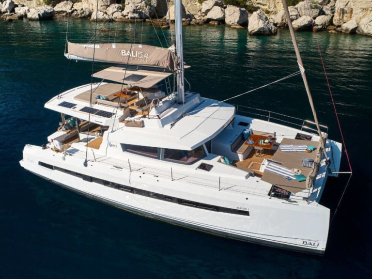 Hire a Bali Bali 5.4 Playa de Talamanca