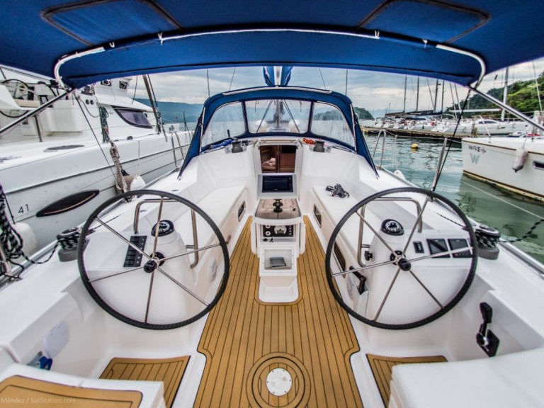 Hire a Delta Yacht Delta 41 Paraty