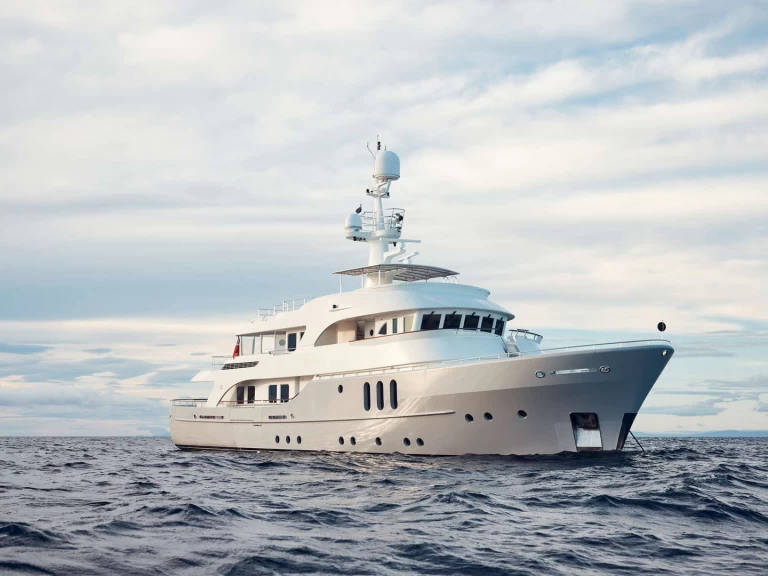 Charter a Moonen BELUGA in Cairns on Samboat