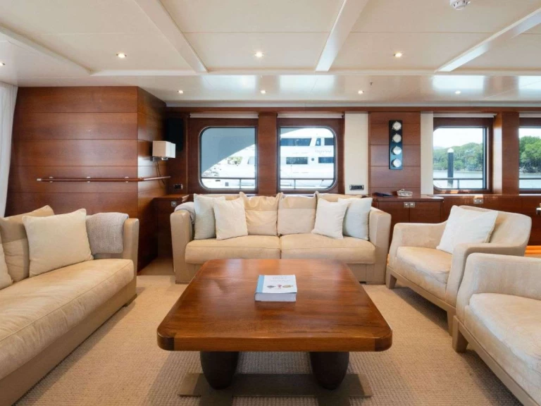 Hire Luxury Yacht with or without skipper Moonen Cairns