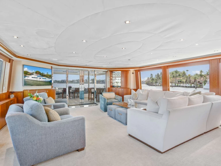 Luxury Yacht to hire Fort Lauderdale at the best price