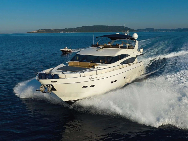 Luxury Yacht to hire Trogir at the best price