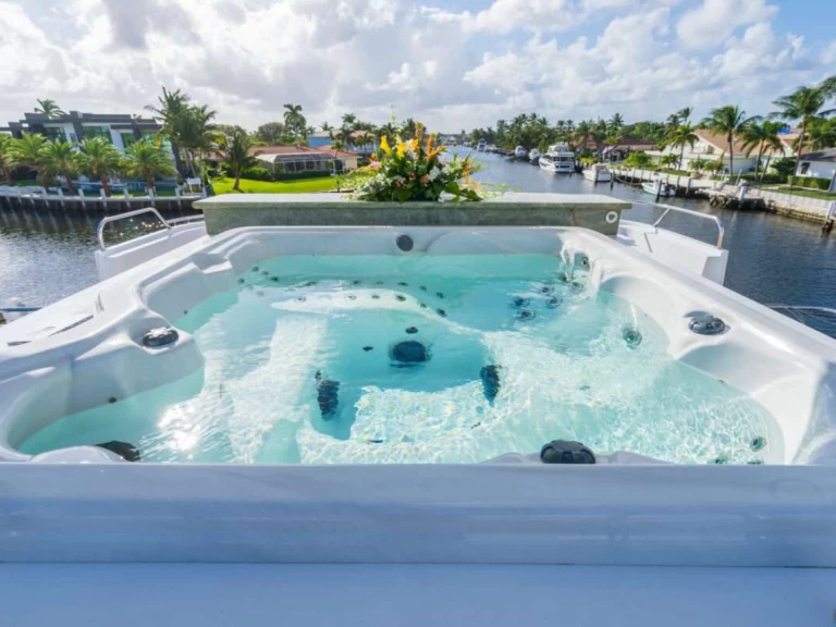 Yacht charter Guano Cay - Christensen CHANSON on SamBoat