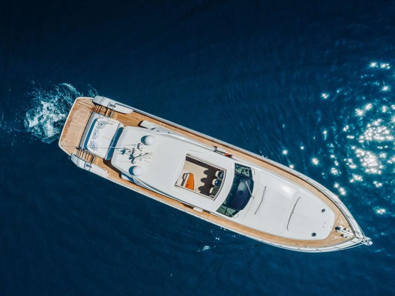 Luxury Yacht to hire Funtana-Fontane at the best price