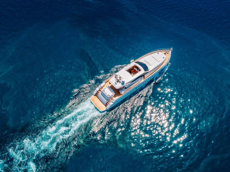 Dalla pieta yachts SEA LADY charter bareboat or skippered in  Funtana-Fontane
