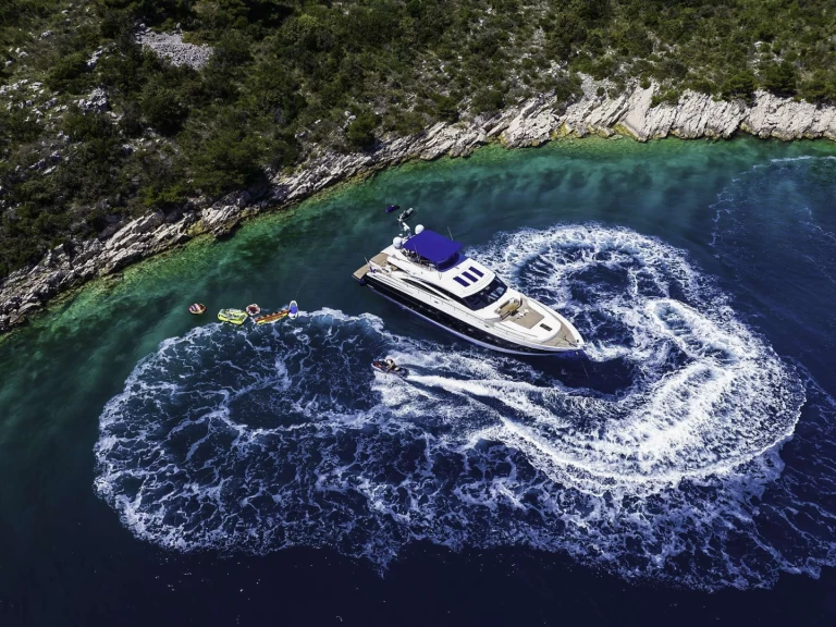 Luxury Yacht to hire Sanremo at the best price