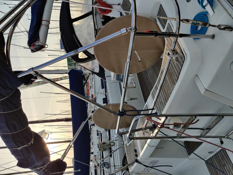 Sailboat hire in Tallinn - Bénéteau Oceanis 43