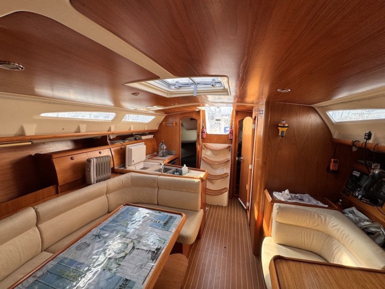 Yacht hire Port-Haliguen cheap Sun Odyssey 40