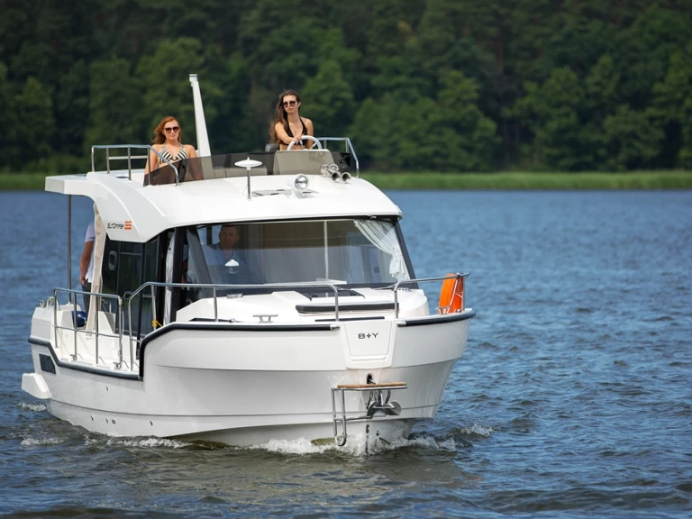 Charter a Balt-Yacht SC35 in Mělník on Samboat