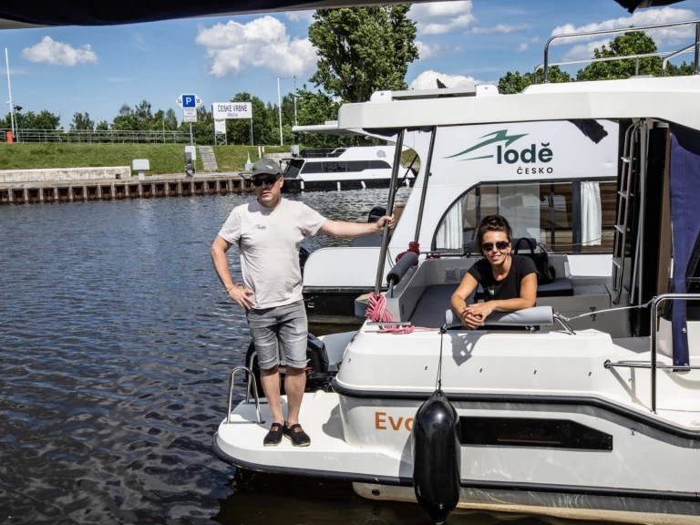 Hire Canal boat Balt-Yacht with a boat licence