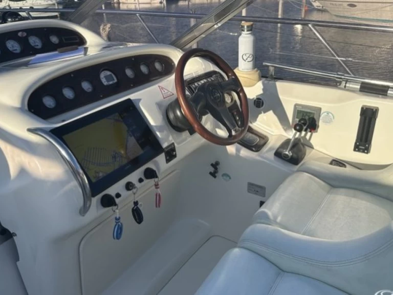 Hire Motorboat with or without skipper Cranchi Saint-Raphaël