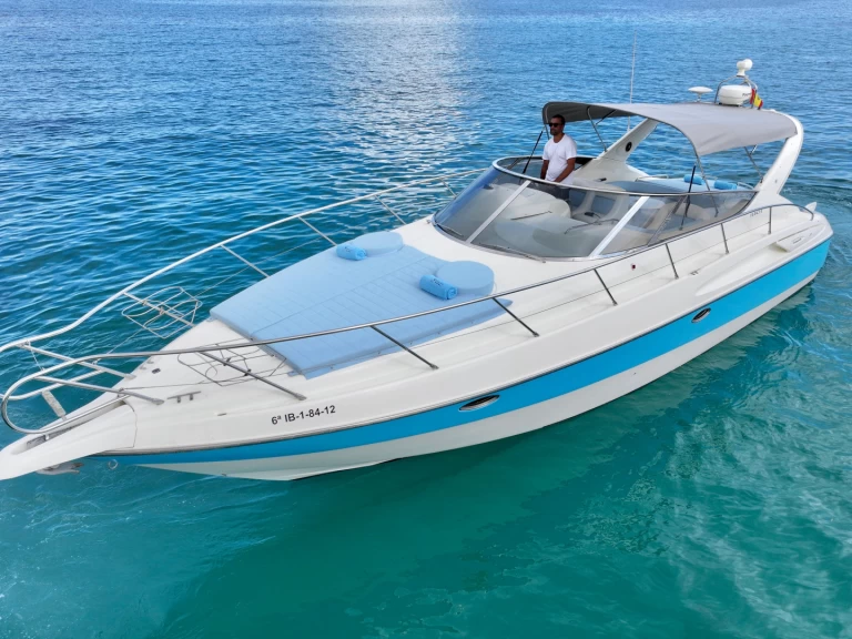 Motorboat to hire Ibiza Town at the best price