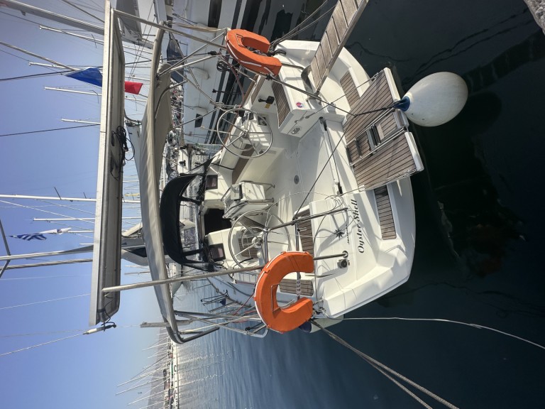 Hire a Jeanneau Sun Odyssey 379 Alimos