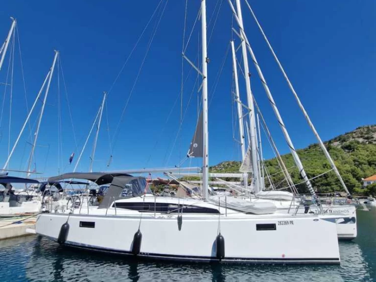 Hire Sailboat Scandinavia Yachts with a boat licence