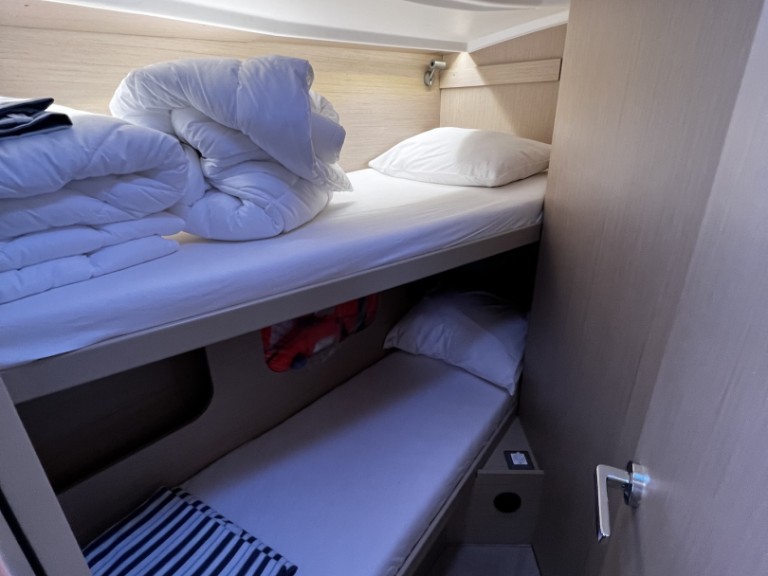 Hire a Bénéteau Oceanis 40.1 Sukošan