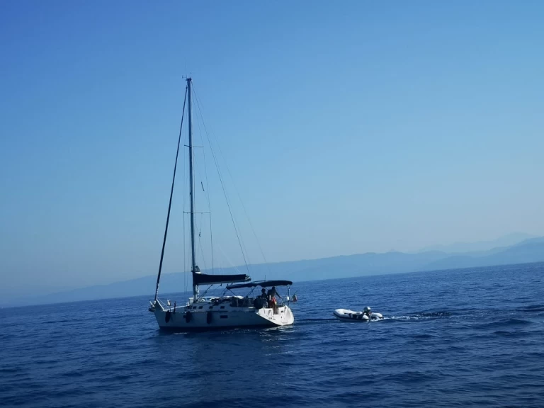 Hire Sailboat Bénéteau with a boat licence