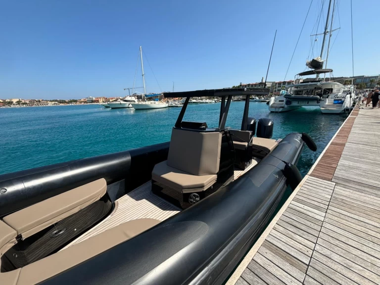 Hire RIB K-Boat with a boat licence