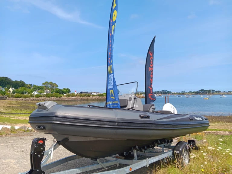Adventure Vesta 610 Comfort charter bareboat or skippered in  Landéda