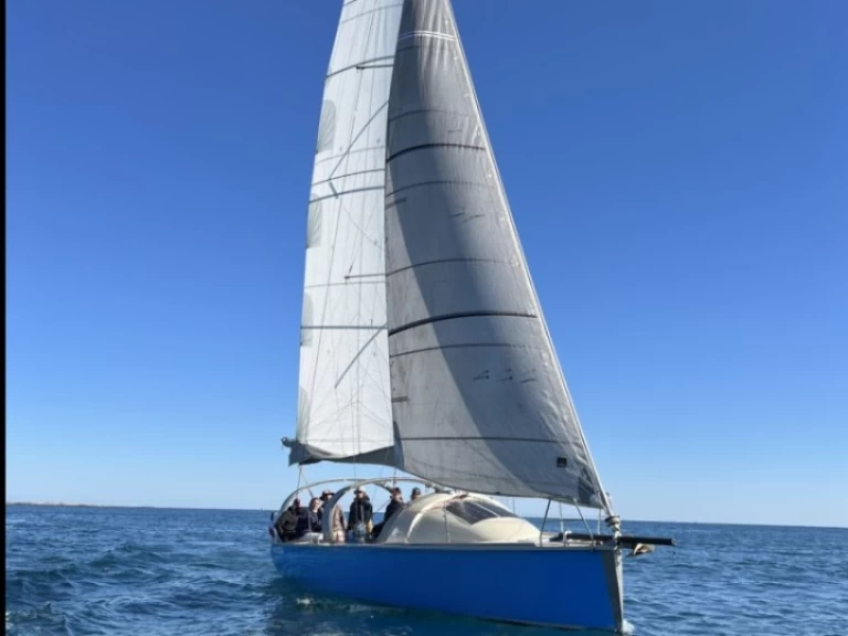 Charter a Kaidoz Kaidoz 31 in Golfe-Juan on Samboat