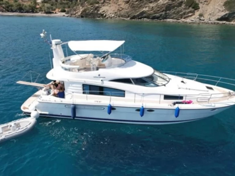 Yacht hire Órmos Bay cheap Fairline Squadron 52