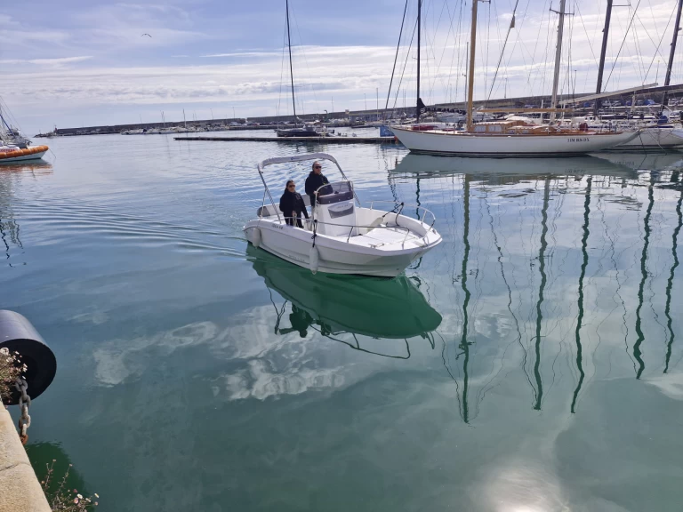 Motorboat to hire Bordighera at the best price