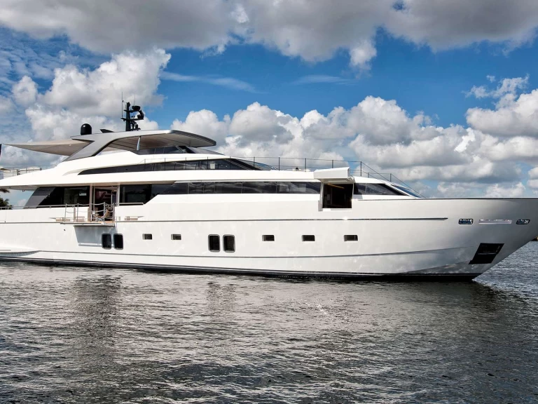 Hire a San Lorenzo Octave Phuket Province