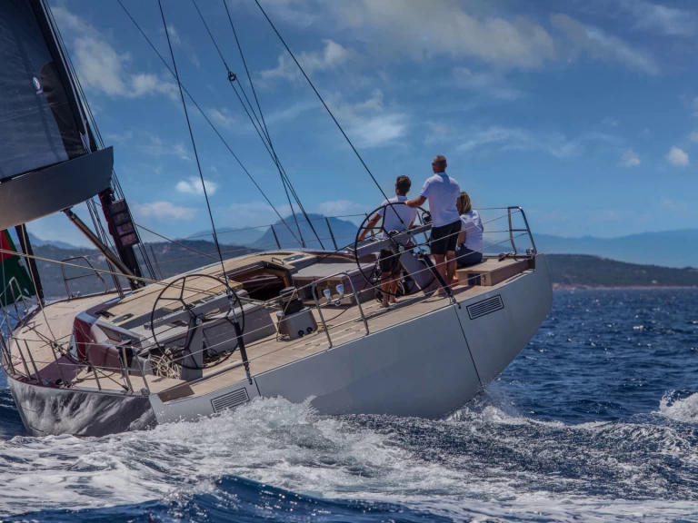 Hire Sailboat Solaris with a boat licence