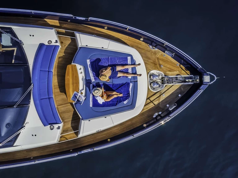 Luxury Yacht hire in Dubrovnik - Sunseeker THE BEST WAY