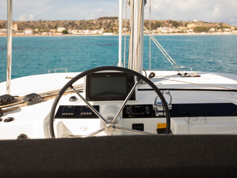 Hire Catamaran with or without skipper Lagoon Cugnana Verde