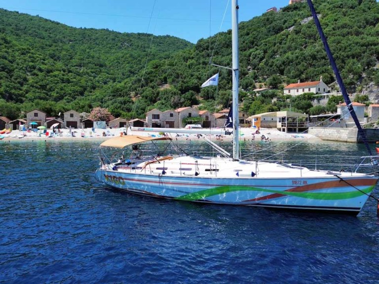 Charter a Bavaria Bavaria 44 in Rijeka on Samboat