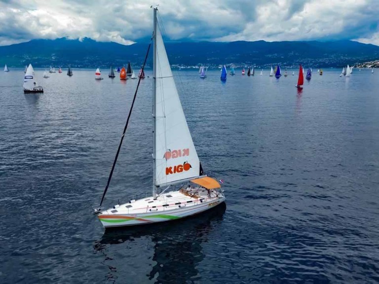 Hire Sailboat Bavaria with a boat licence