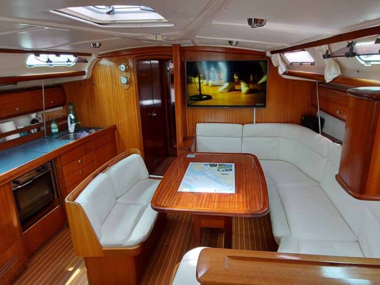 Yacht charter Rijeka - Bavaria Bavaria 44 on SamBoat