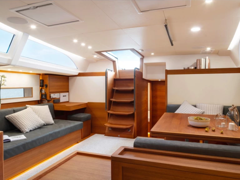 Hire a Solaris Solaris 64 RS Pirovac