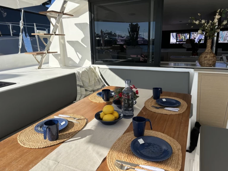 Hire Catamaran with or without skipper Dufour Dénia