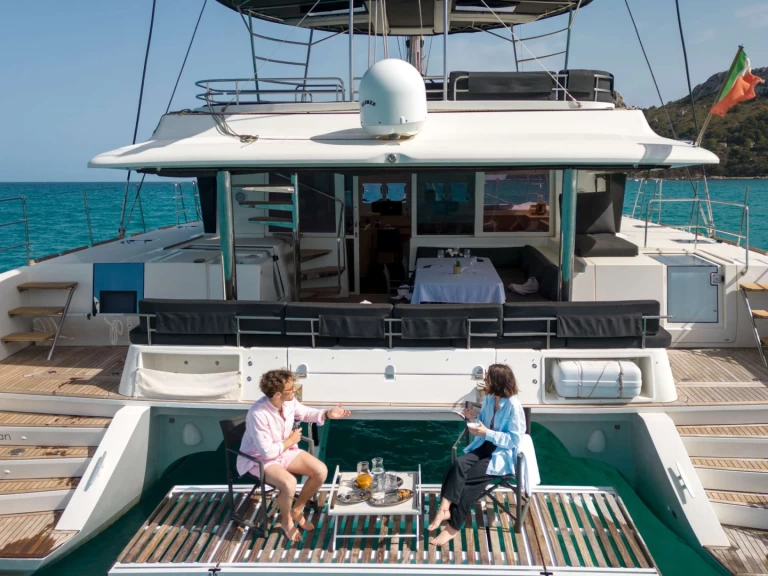 Yacht charter Sardinia - Lagoon Taipan on SamBoat