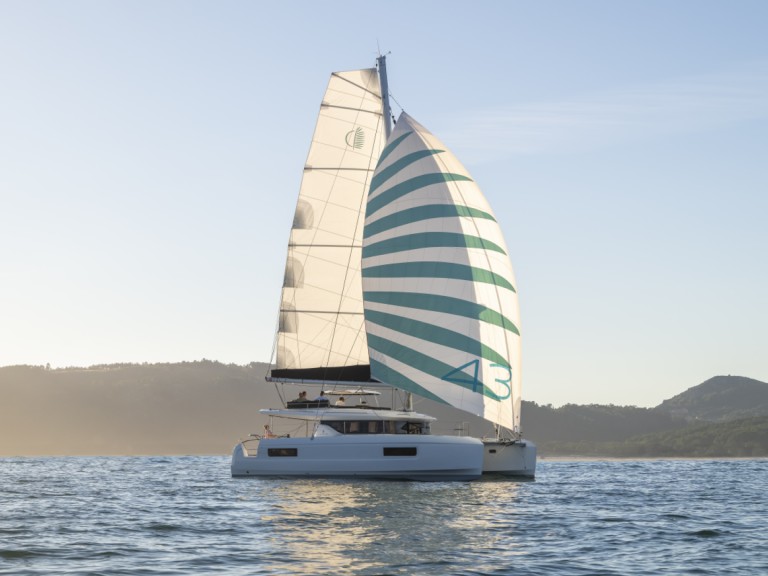 Yacht charter Bas du Fort - Lagoon Lagoon 43  on SamBoat