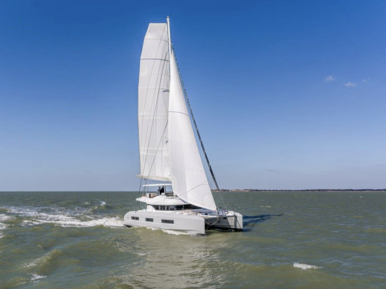 Charter a Lagoon Lagoon 55 in Bas du Fort on Samboat