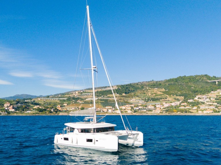 Catamaran to hire Portisco at the best price