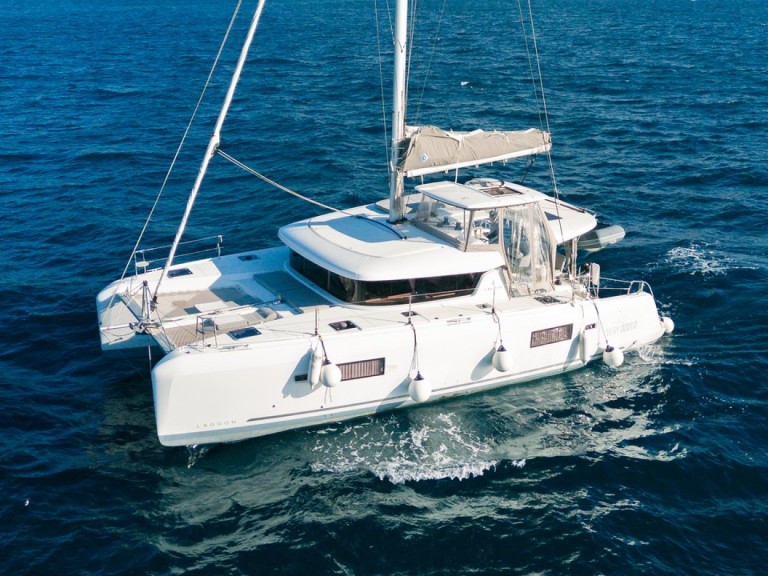 Yacht hire Portisco cheap Lagoon 42