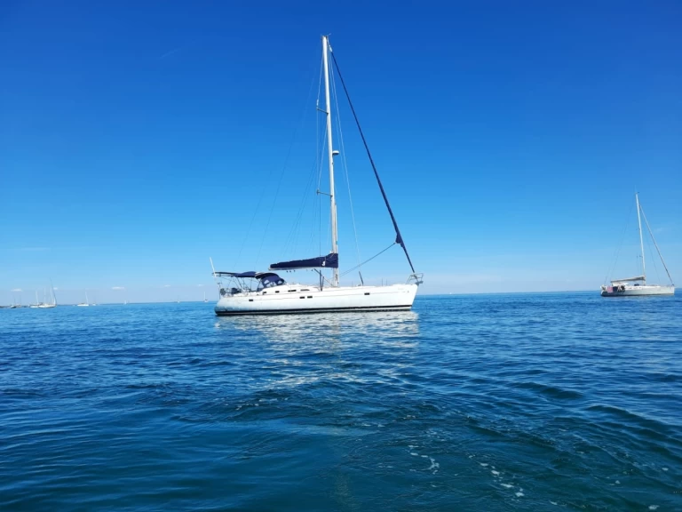 Hire Sailboat with or without skipper Bénéteau Arzon