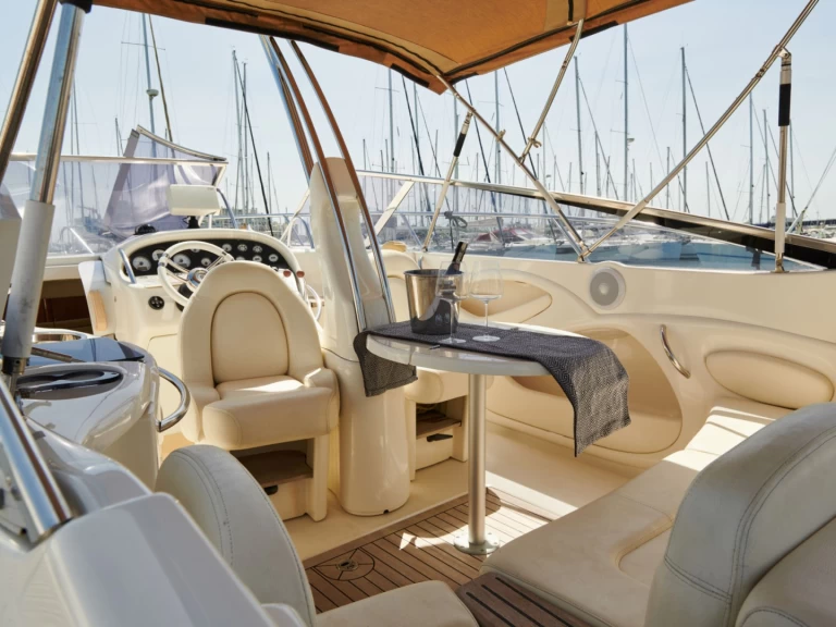 Hire Motorboat with or without skipper Cranchi Chaniá