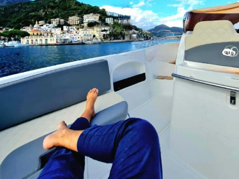 Hire Motorboat with or without skipper Saver Amalfi Coast